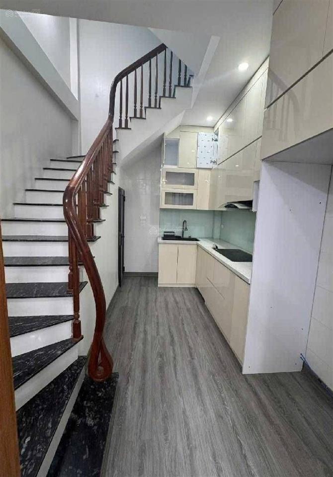 Bán gấp nhà mới keng thịnh liệtbán gấp nhà mới keng thịnh liệt hoàng mai diện tích 37m xây 5 tầng