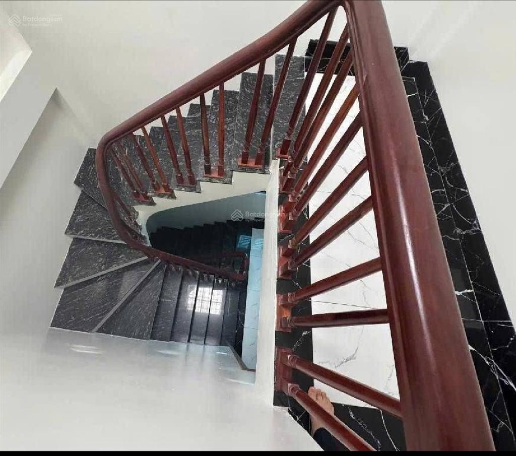 Bán gấp nhà mới keng thịnh liệtbán gấp nhà mới keng thịnh liệt hoàng mai diện tích 37m xây 5 tầng