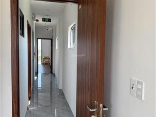 Bán toà căn hộ 6 tầng mới 100% bờ quan 3 đầm sen hoà xuân, 125m2 ngang 5m doanh thu 75tr/th