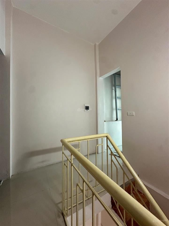Cho thuê gấp nhà mặt phố 138, phố thái hà, 30m2, 22 triệu vnd