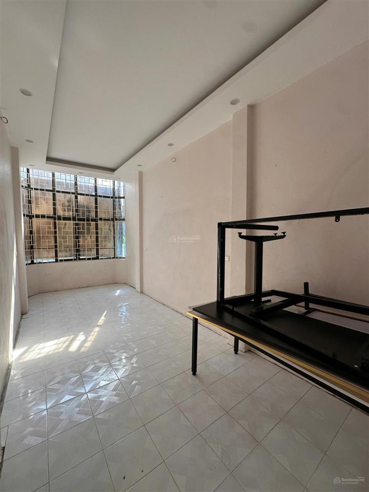 Cho thuê gấp nhà mặt phố 138, phố thái hà, 30m2, 22 triệu vnd