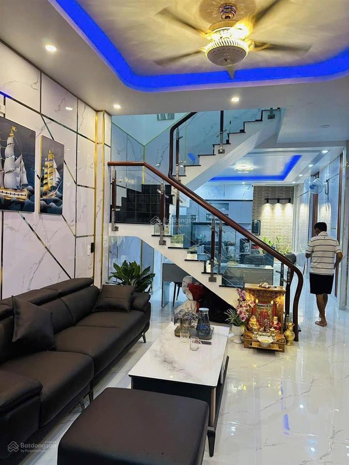 Bán nhà hẻm xe hơi lê trọng tấn  tân phú  nhà mới dọn vào ở ngay dt 4x15 giá nhĩnh 6tỷ