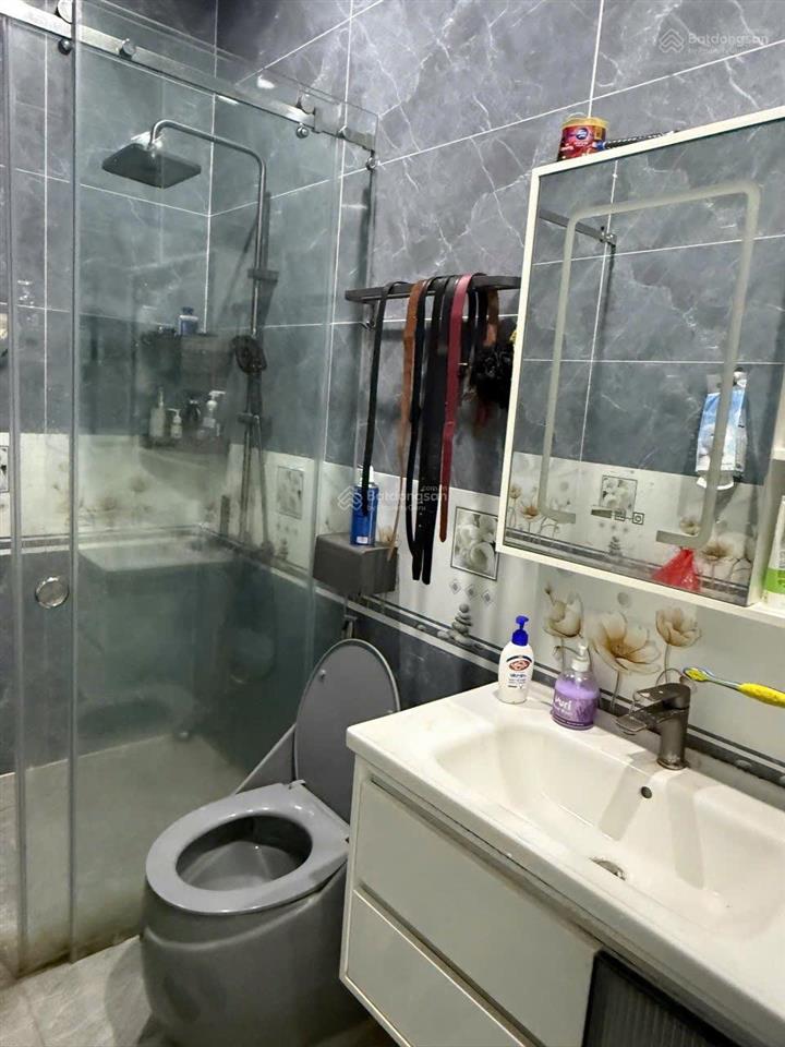 Bán nhà hẻm xe hơi lê trọng tấn  tân phú  nhà mới dọn vào ở ngay dt 4x15 giá nhĩnh 6tỷ