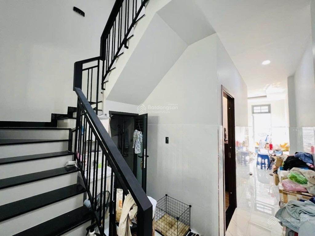 Hẻm xe tải tô hiệu  gần hoà bình, lũy bán bích 70m2  3 tầng nhà mới  nội thất cao cấp