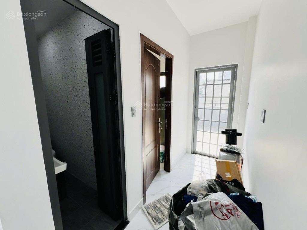 Hẻm xe tải tô hiệu  gần hoà bình, lũy bán bích 70m2  3 tầng nhà mới  nội thất cao cấp