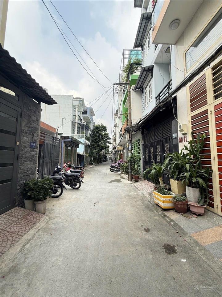 Hẻm xe hơi thông thoáng 4x14 nhà mới full nội thất giá chỉ 5,4 tỷ