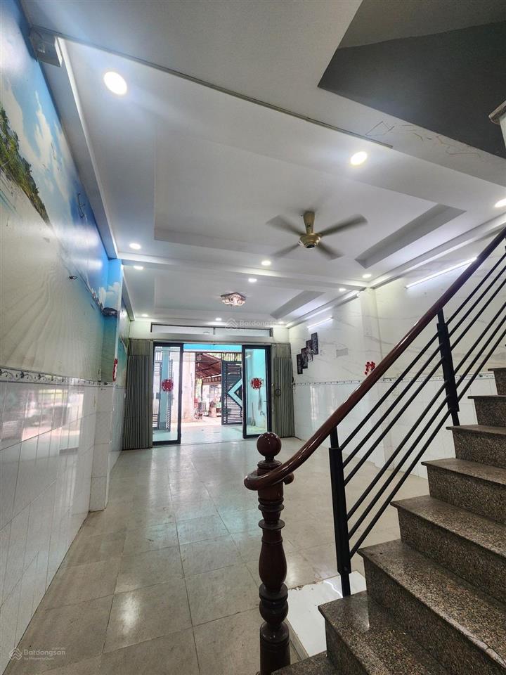 Mặt tiền kinh doanh ngang 5m hiếm 3 tầng btct 90m chỉ 6.9 tỷ