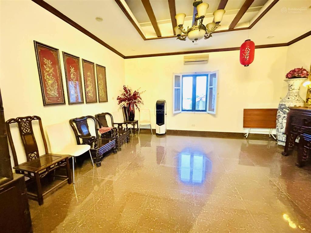 Bán nhà mặt phố xã đàn  đê la thành, vị trí đỉnh, kinh doanh đẳng cấp, 90m2 giá 90 tỷ.