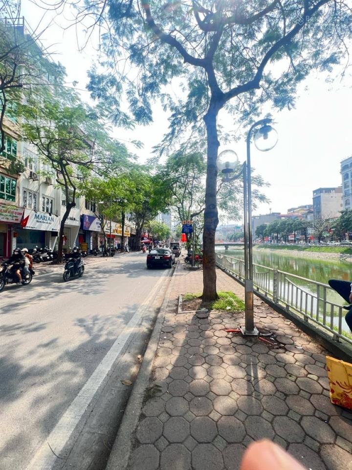Siêu rẻ, hiếm  toà building 10 tầng mặt phố vũ tông phan  lô góc 3 thoáng, dt 310m2, chỉ 145 tỷ.
