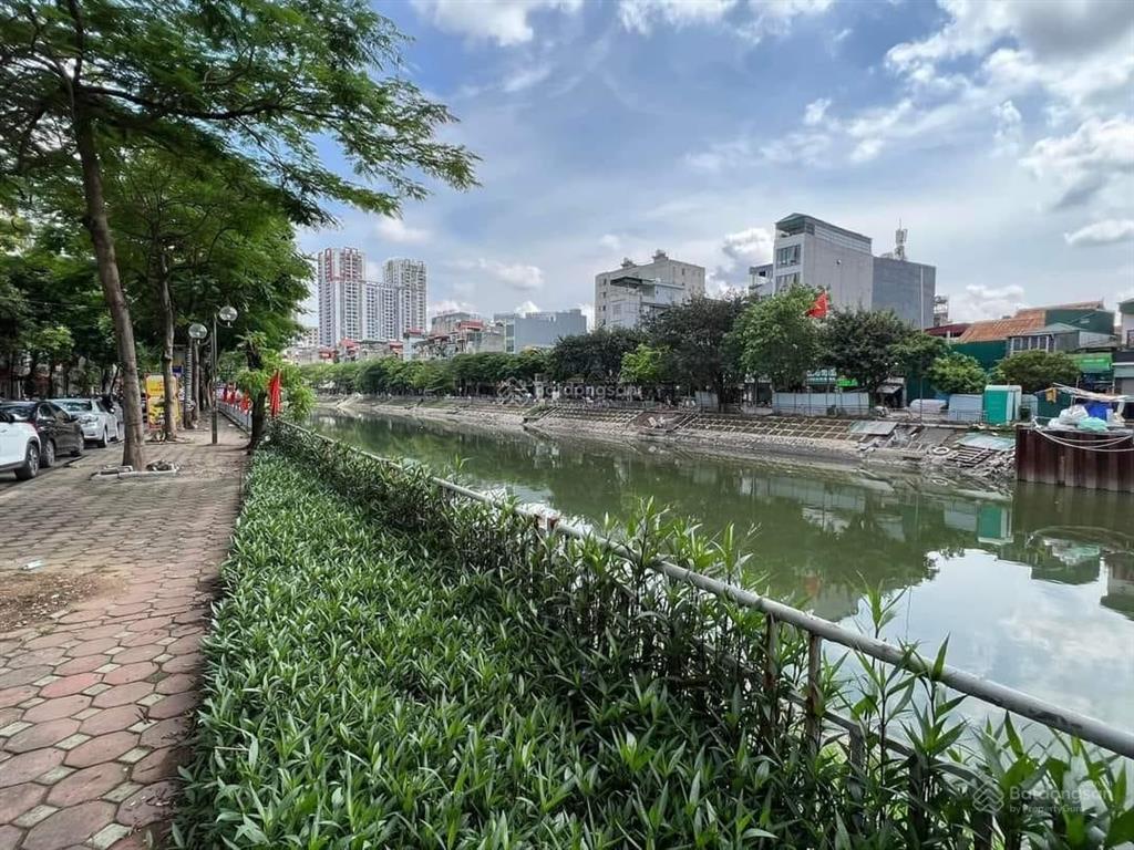 Siêu rẻ, hiếm  toà building 10 tầng mặt phố vũ tông phan  lô góc 3 thoáng, dt 310m2, chỉ 145 tỷ.