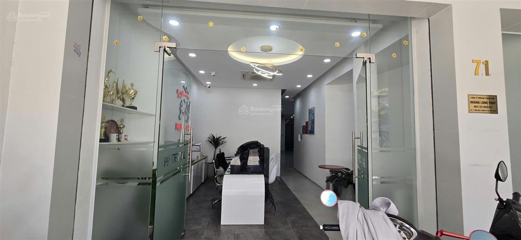 Cho thuê 71 vĩnh viễn 121 m², mt 6,2 m, lề đường rộng, văn phòng mới cải tạo 67 tr