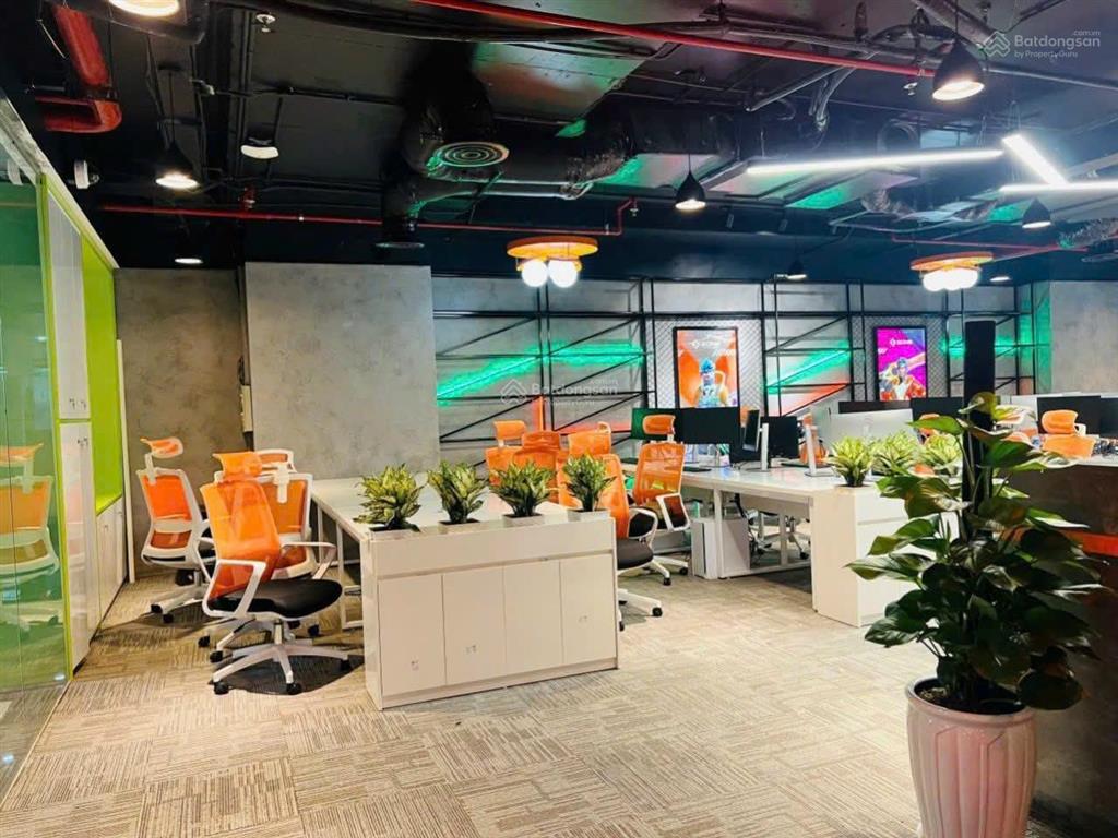 Cho thuê văn phòng giá tốt 200m2 đủ nội thất tại n03  t1 ngoại giao đoàn, bắc từ liêm giá 45 triệu