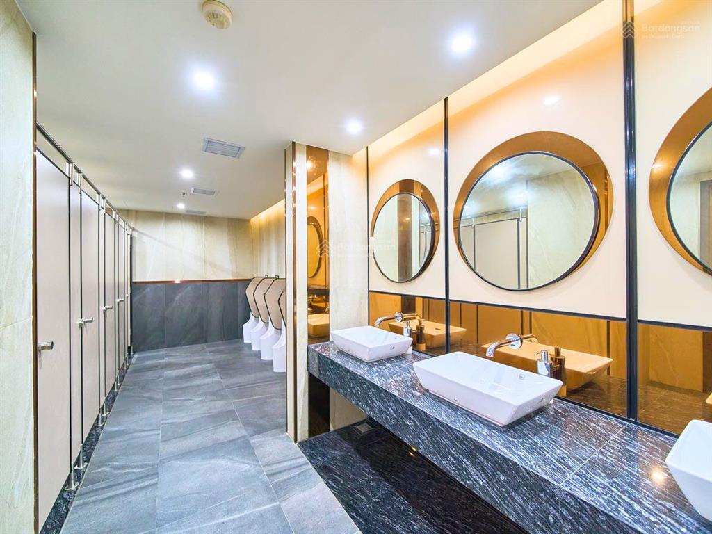 Chính chủ cho thuê văn phòng hạng a vinaconex diamond chợ mơ lô góc 158m2 giá 210k/m2/tháng