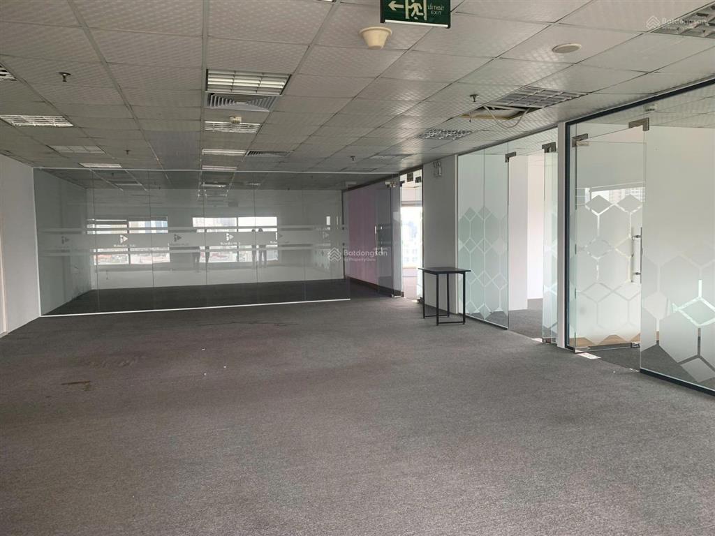 Chuyển nhượng + cho thuê văn phòng hạng b + viet tower  thái hà  đống đa 200m2 giá chỉ 338k/m2