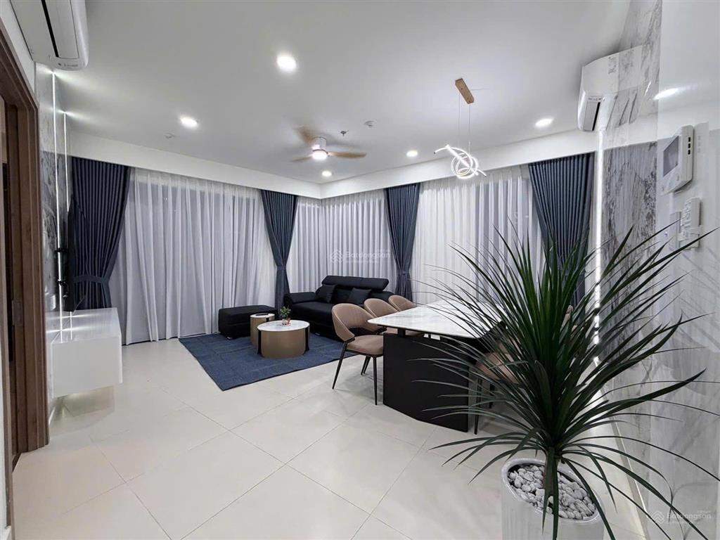 Chính chủ bán căn 3pn2wc tại the glory  căn góc  93m2