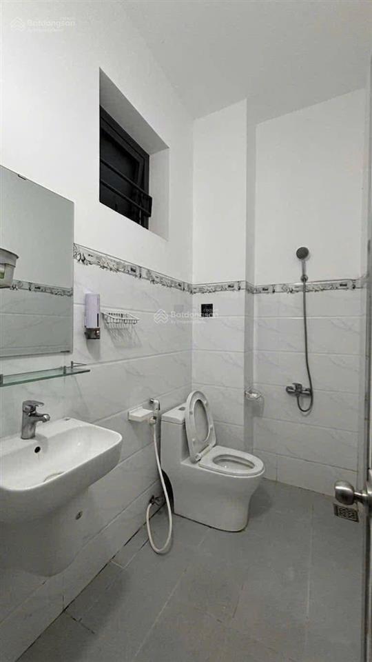 Cho thuê nhà đẹp sạch sẽ khu dân cư hiệp thành 3