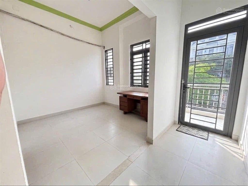 Cho thuê nhà đẹp sạch sẽ khu dân cư hiệp thành 3