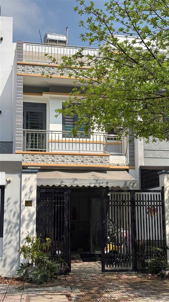 Cho thuê nhà đẹp sạch sẽ khu dân cư hiệp thành 3