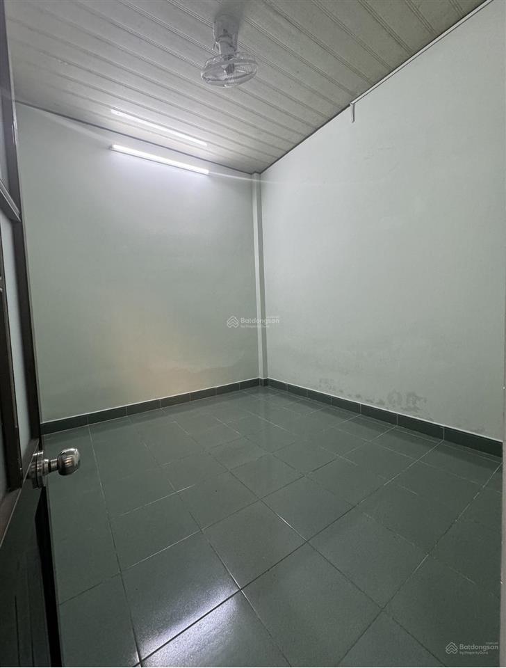 Cho thuê nhà trong khu dân cư hiệp thành i 2 phòng ngủ đẹp sạch sẽ