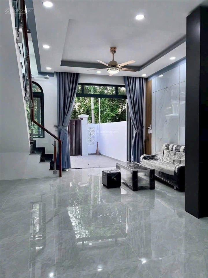 Cho thuê nhà gần chợ bưng cầu mới 100% đẹp sạch sẽ