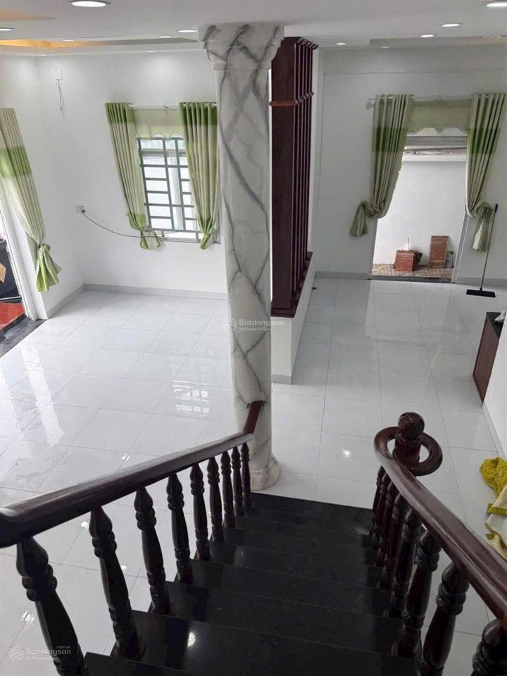Cho thuê nhà dx006 phường phú mỹ mới sơn sữa lại sạch sẽ