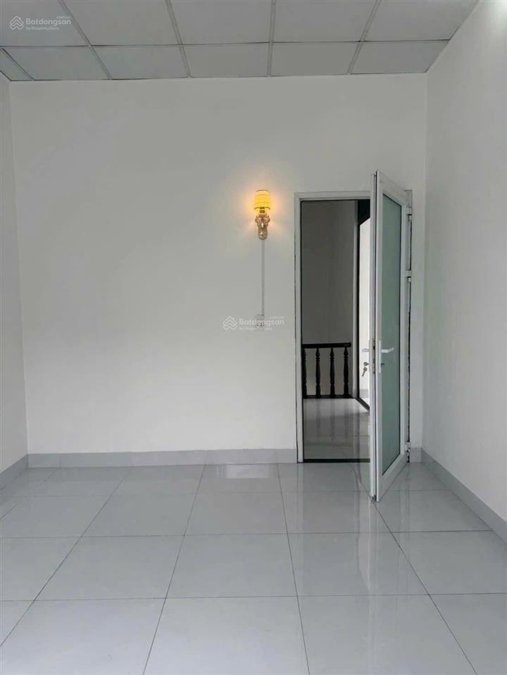 Cho thuê nhà dx006 phường phú mỹ mới sơn sữa lại sạch sẽ