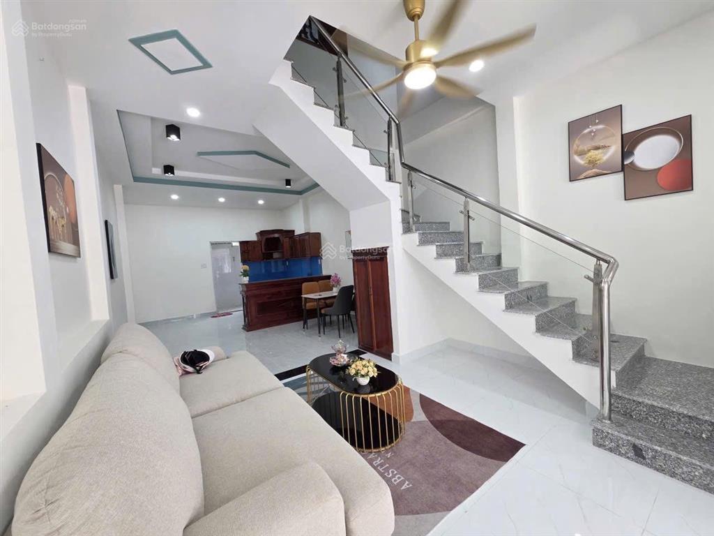 Cho thuê nhà hẻm nguyễn đức thuận đẹp sạch sẽ sịn sò mới hiệp thành tdm bd