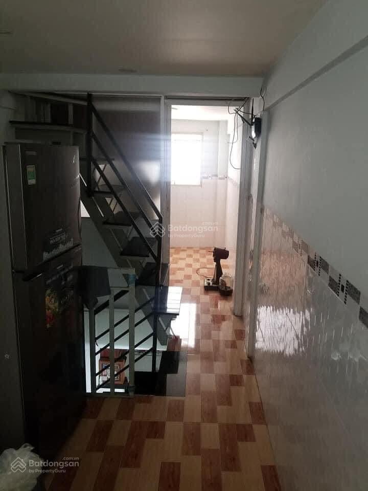 Cho thuê nhà gần chợ tân bình  hẻm yên tỉnh sạch sẽ  thích hợp cho gia đình 3 4 người  sinh viên