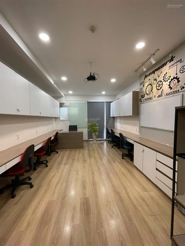 Văn phòng ở cao thắng q10, đăng ký kinh doanh, ở lại được 11tr/tháng 40m2