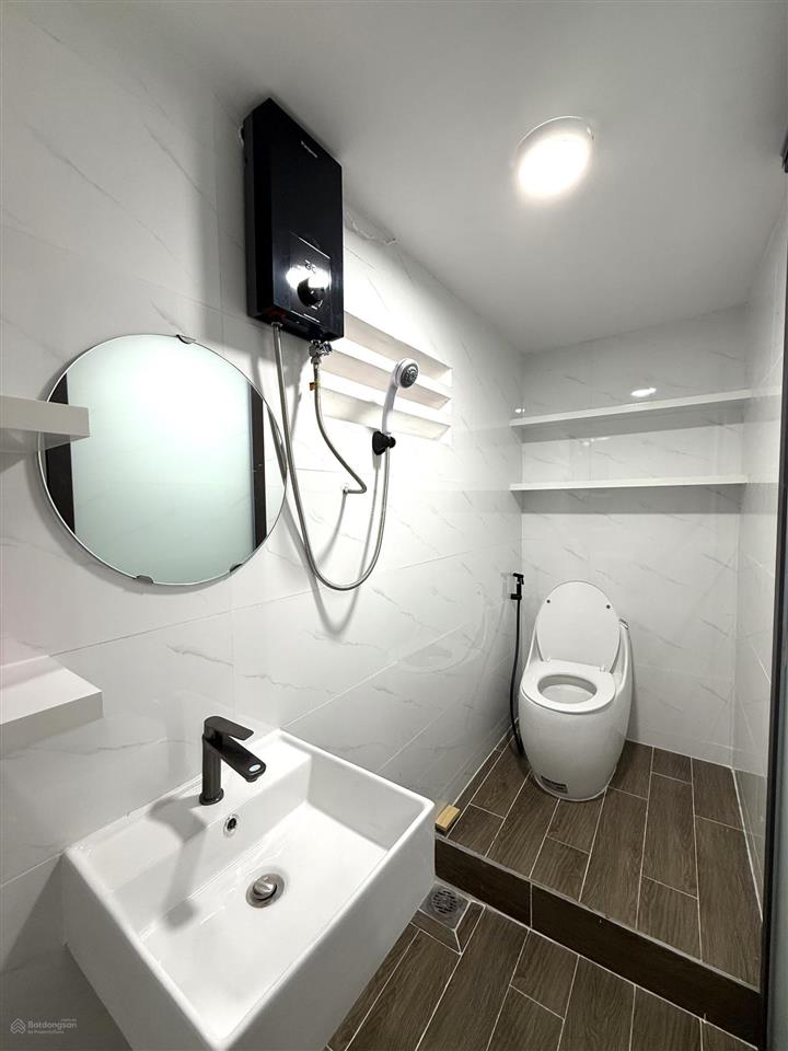 Cần bán căn hộ chung cư  trung tâm phú nhuận tặng nội thất mới