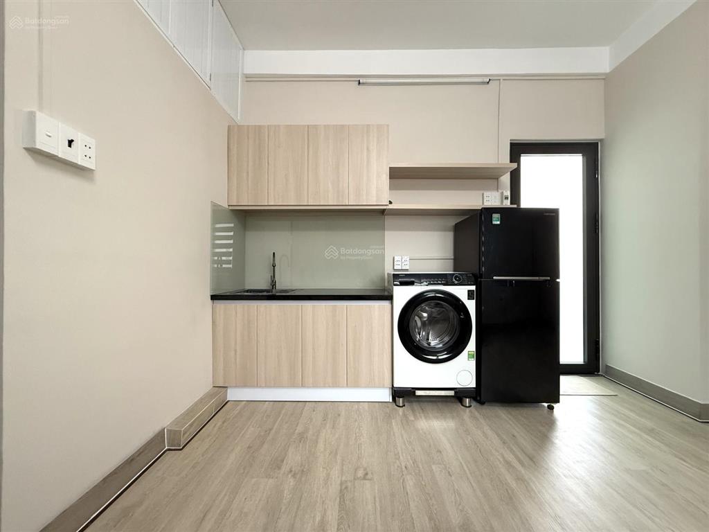 Cần bán căn hộ chung cư  trung tâm phú nhuận tặng nội thất mới