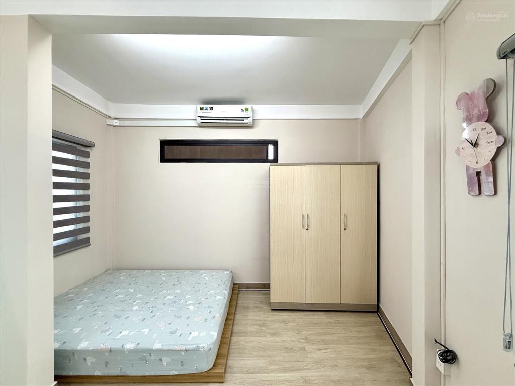 Cần bán căn hộ chung cư  trung tâm phú nhuận tặng nội thất mới