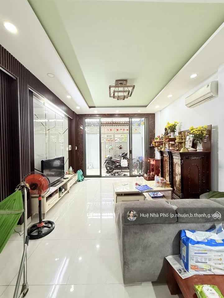 Huỳnh văn bánh  59m2  4 tầng  sát mặt tiền  vuông vức  phú nhuận  8.3 tỷ