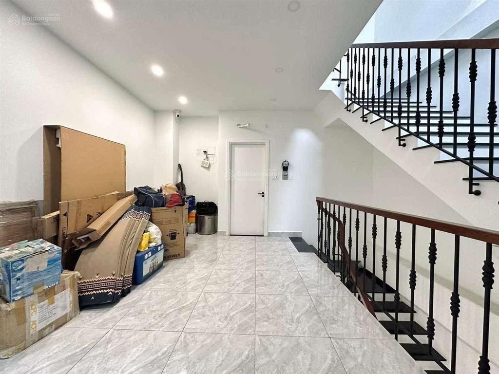 Trường sa  100m2  3 tầng  có phòng ngủ trệt  phú nhuận  12.5 tỷ