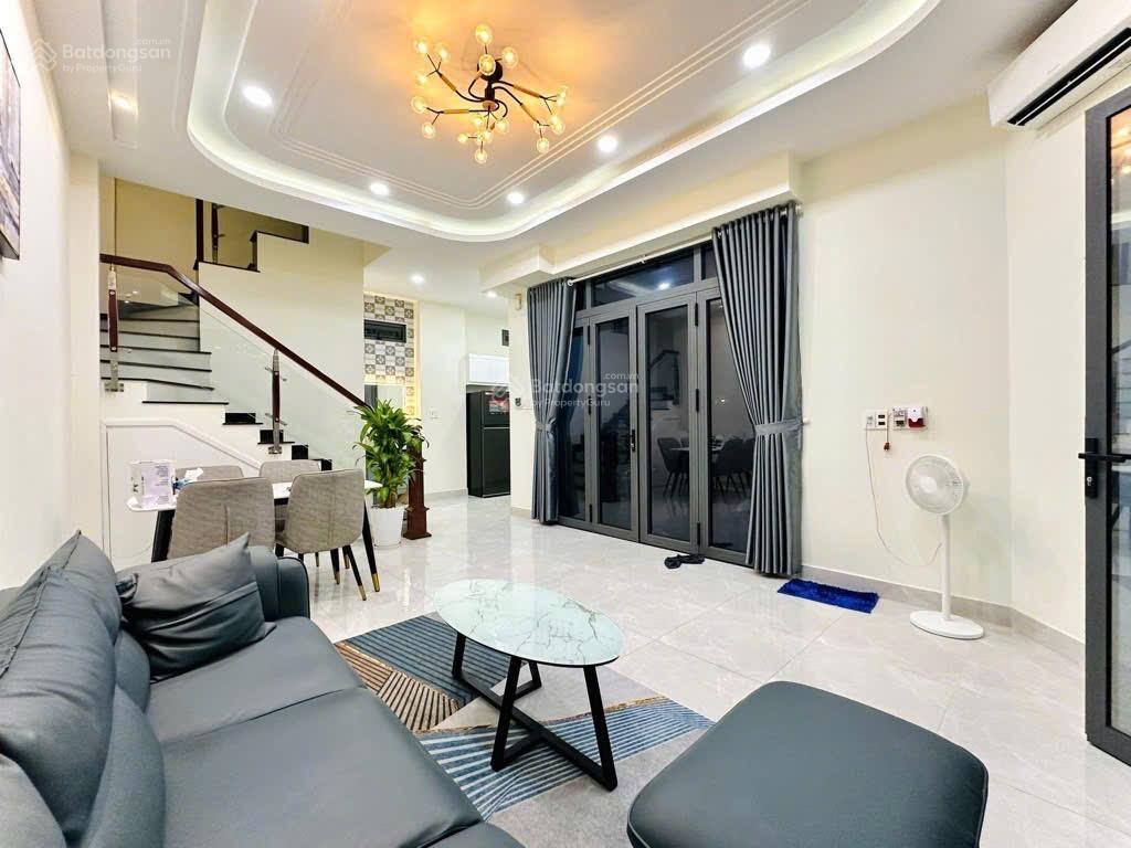 Hẻm 4m  lê quang định  45m2  4 tầng  p. 11  bình thạnh  5.8 tỷ