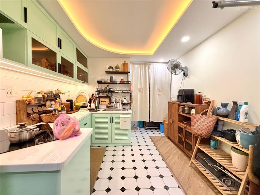 Hẻm ô tô  47m²  ngã tư hàng xanh  full nội thất  nhỉnh 5 tỷ