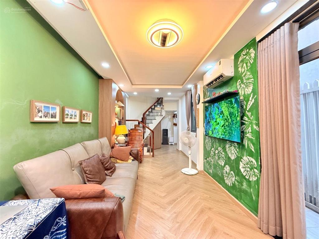 Hẻm ô tô  47m²  ngã tư hàng xanh  full nội thất  nhỉnh 5 tỷ