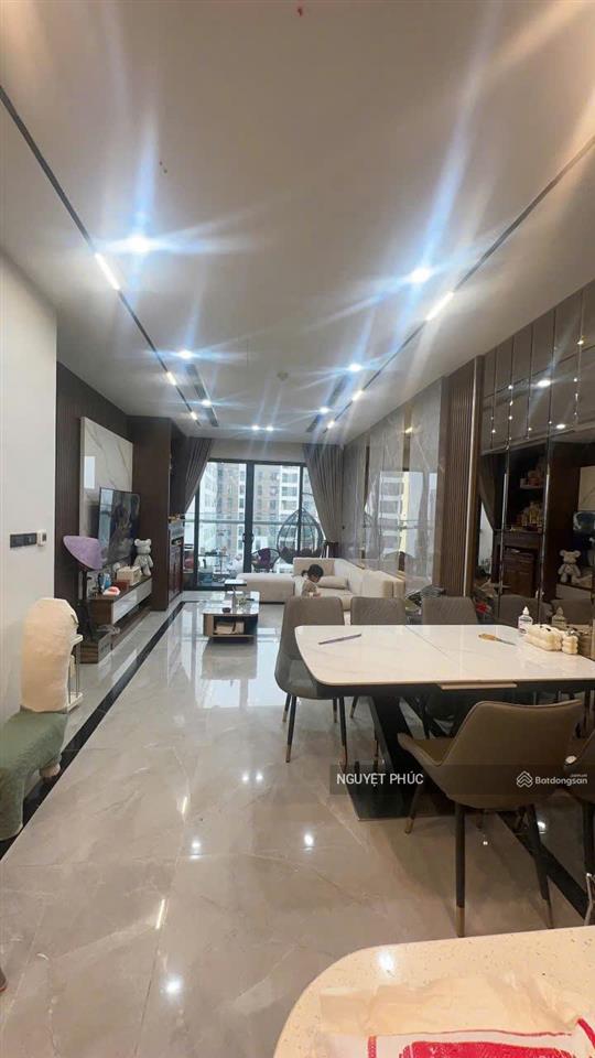 Chính chủ bán brg 25 lê văn lương, 3 ngủ, giá chuẩn. 13.7 tỷ.  0946 116 ***