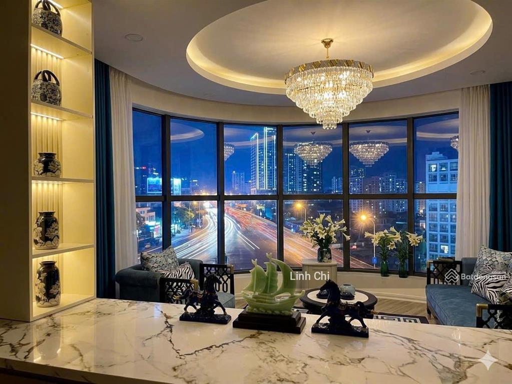 Bán căn góc golden palm, 3 ngủ, căn hiếm, 3 mặt thoáng, nội thất đẹp mê.  0946 116 ***