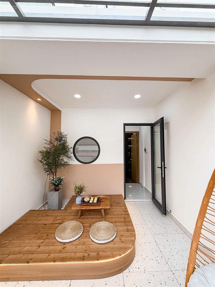 Cần bán nhà khu ẩm thực đường phan xích long  q. phú nhuận  3 tầng  3 phòng ngủ  giá 5.68 tỷ