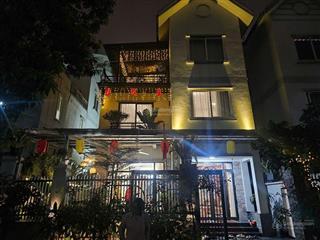 Hơn 27 tỷ, lk phú lương, văn phú 90m2, mặt tiền 7.2m2, full nt, kd, vỉa hè.đường 34.5m, view hồ sen