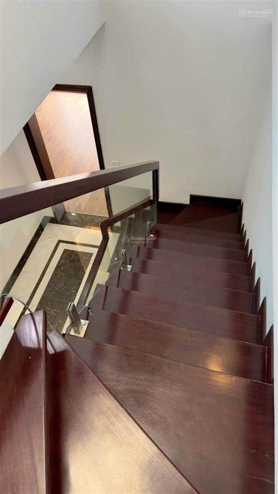 Nhỉnh 16 tỷ, lk kđt phú lương 65m2, 5 tầng hoàn thiện, đường 30m, gần cv 365, hàng xóm đt văn phú