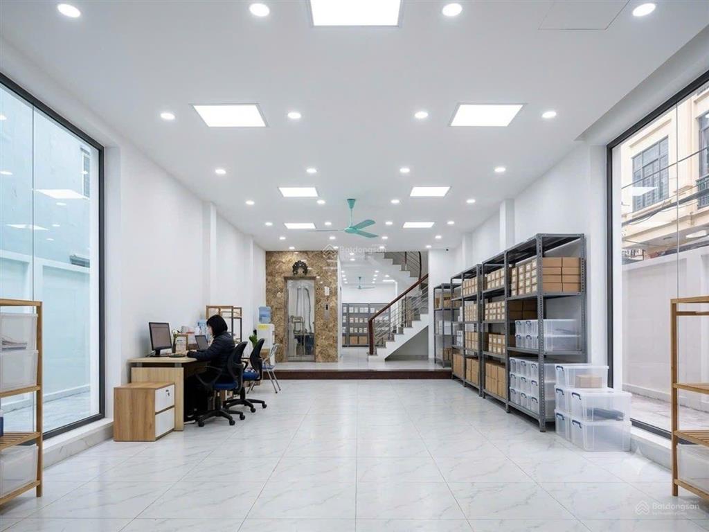 Liền kề, 70m2 x 6 tầng hoàn thiện thang máy, nhỉnh 18.8 tỷ, kinh doanh, dòng tiền, ở sướng, luxury.