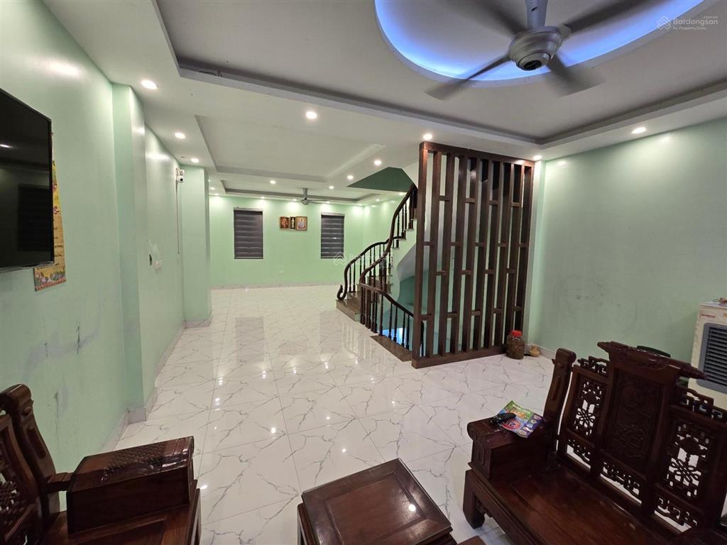 Mặt phố hoàng đôn hoà nhỉnh 15.8 tỷ, hoàn thiện 5 tầng, ô thang máy, ở sướng, ô tô vỉa hè, mát mẻ