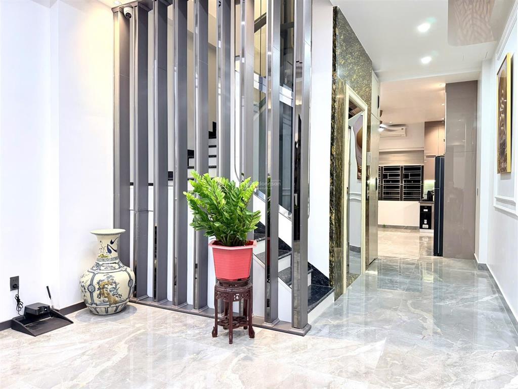 Bán nhà 60m2, 5pn, 5wc, full nội thất cao cấp tại lô 21 lê hồng phong, giá 11 tỷ, hàng hot