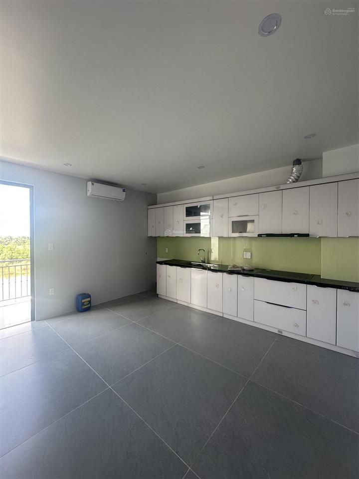 Cho thuê shophouse 90m2 đường tla giá 18 triệu tại vinhomes royal island, thủy nguyên, hải phòng