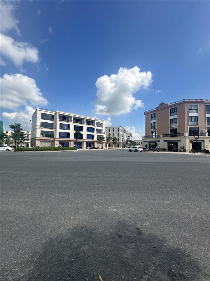 Cho thuê shophouse 90m2 đường tla giá 18 triệu tại vinhomes royal island, thủy nguyên, hải phòng