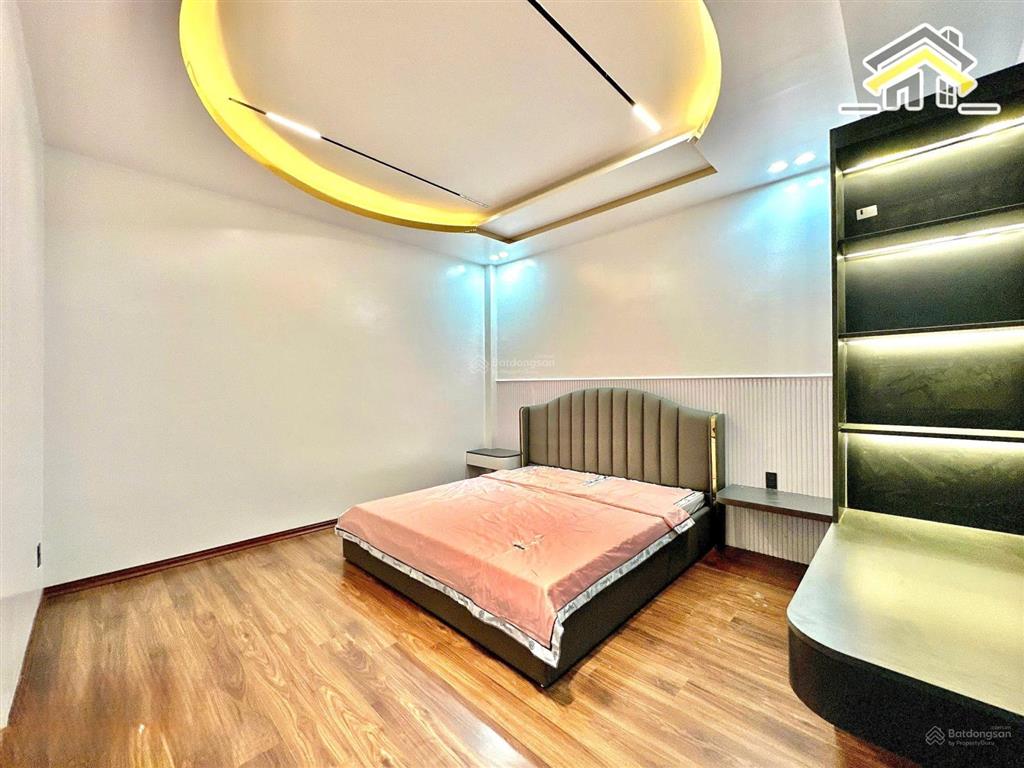 Độc lập 5 tầng, thang máy,  đằng lâm 7 tỷ 199