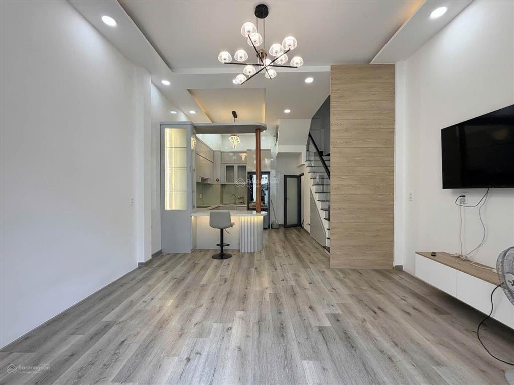 Bán nhà riêng tại đ.bà hom, q6, 5,5 tỷ, 40m2, đẹp, nhiều tiện ích