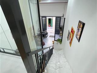 Nhà p. bình tiên ngang 4m dài 20m nở hậu sát hẻm xe tải chỉ nhỉnh 6 tỷ